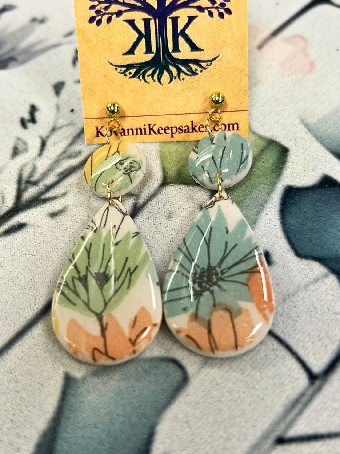 🌿🌸✨ Floral Round & Teardrop Dangle Earrings