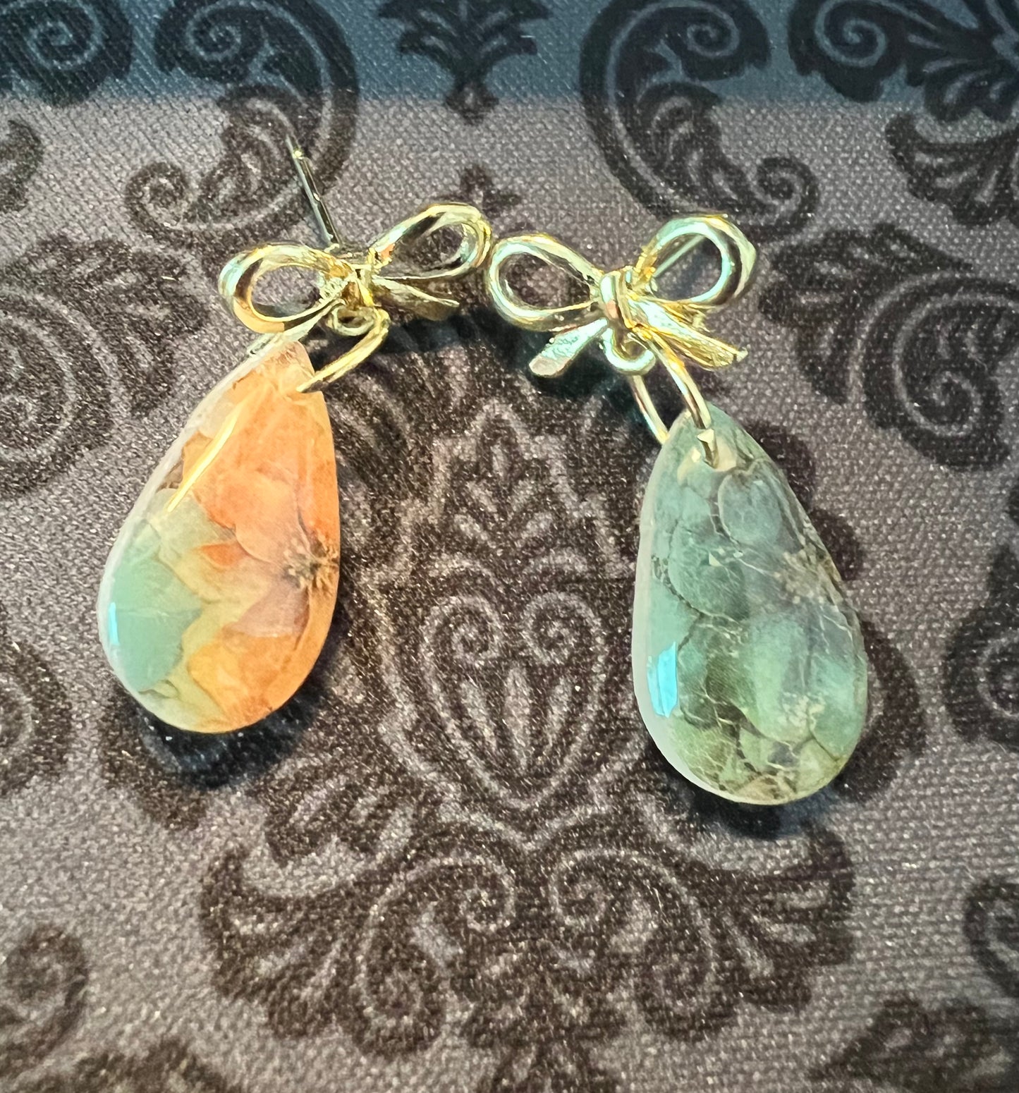 Bow‑Top Multicolor Teardrop Earrings