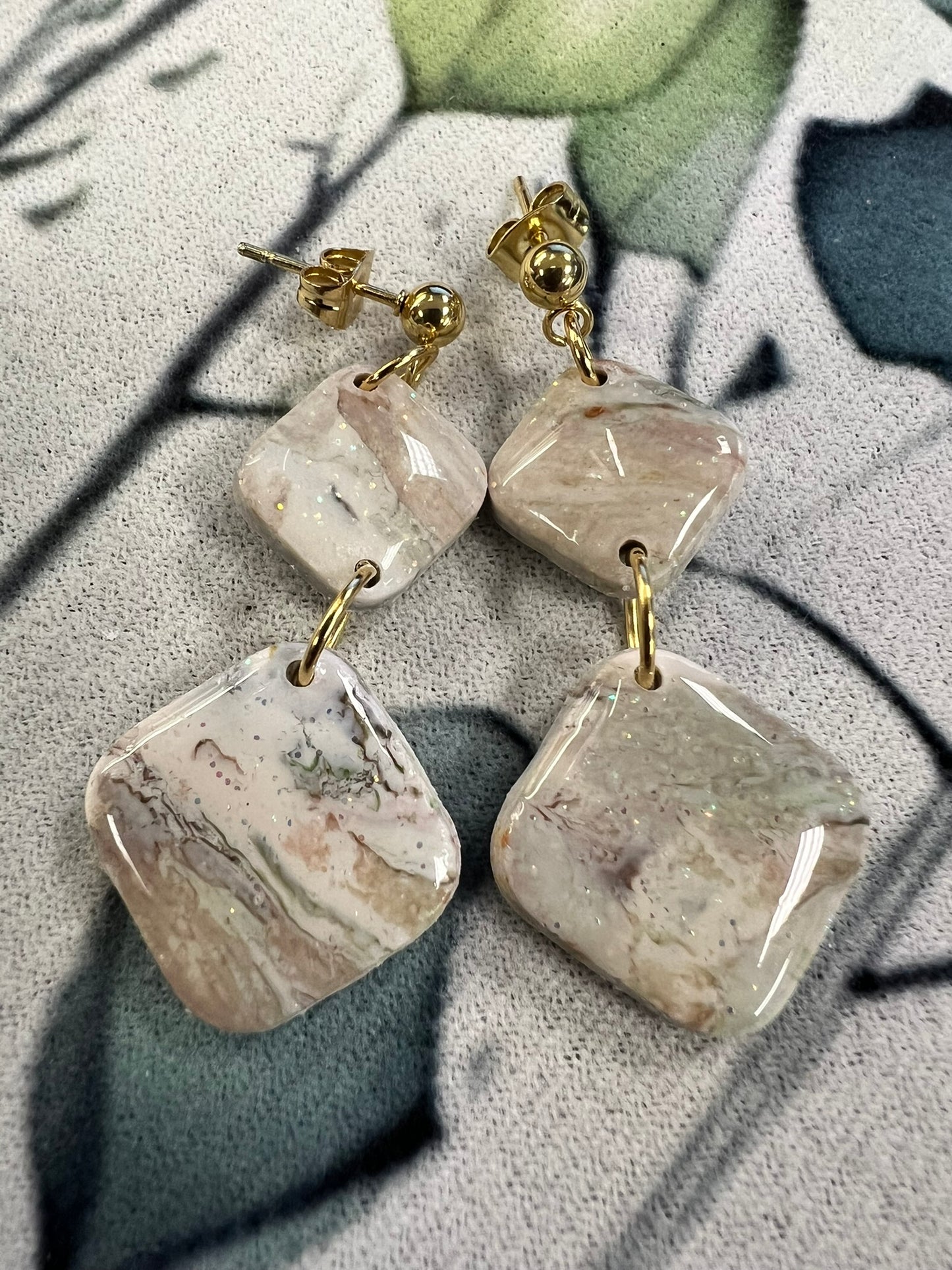 Neutral Marbled Double‑Square Earrings