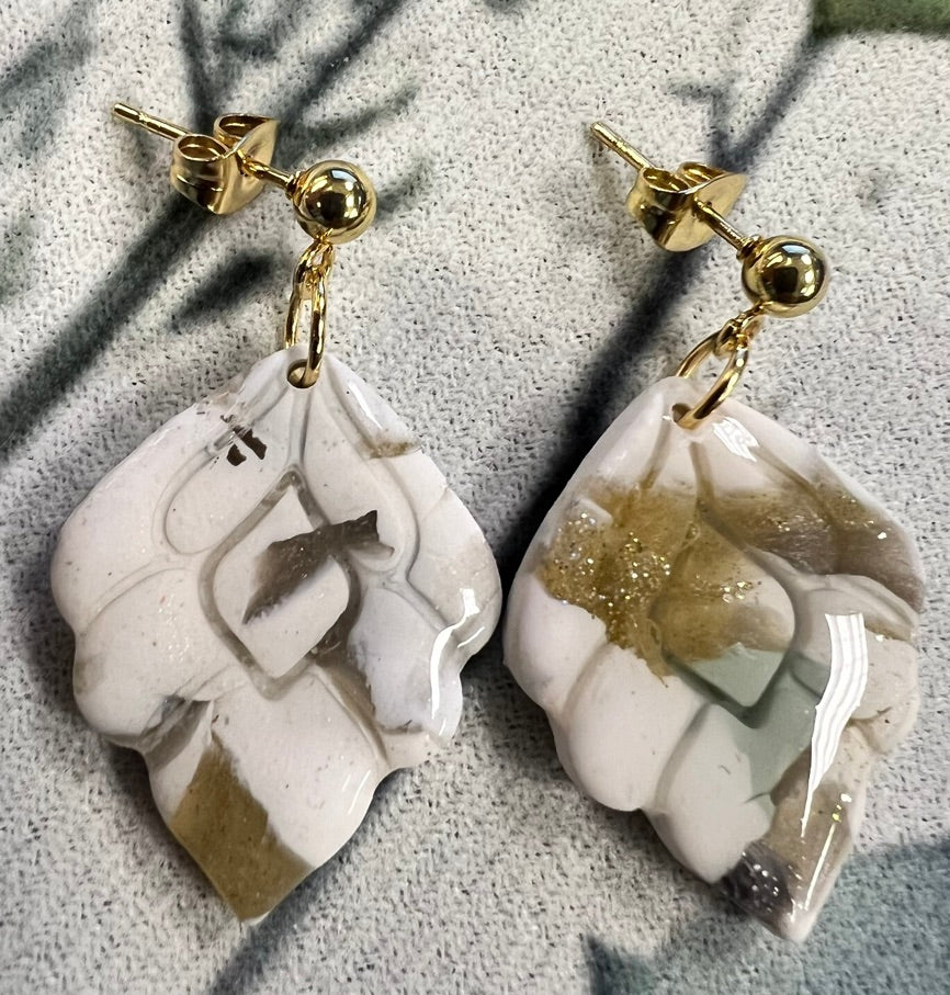 Neutral Marbled Leaf‑Shape Clay Earrings