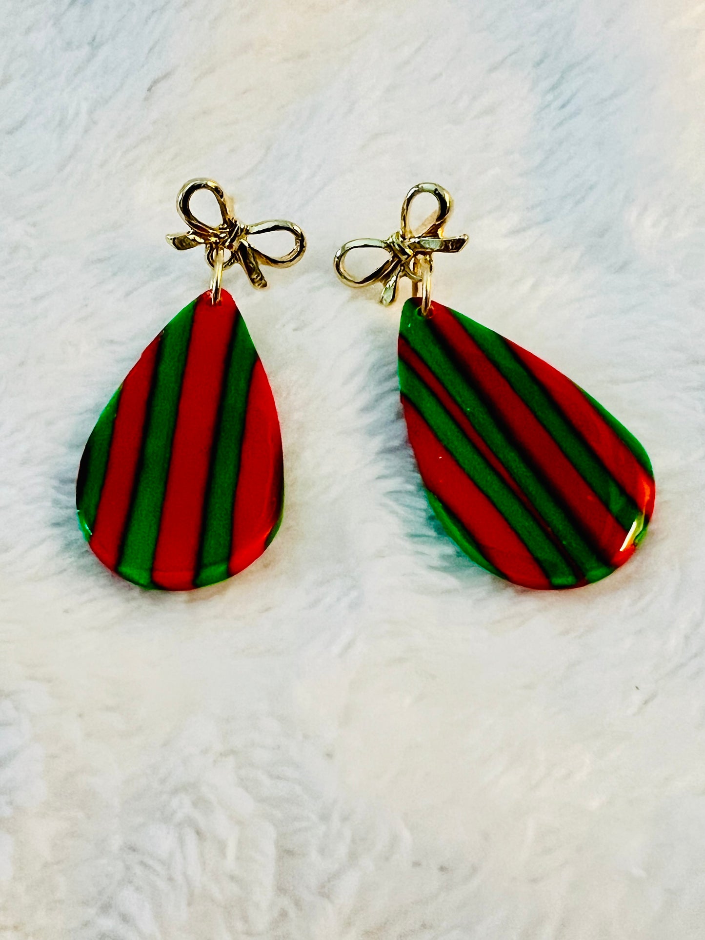 Red & Green Striped Teardrop Bow‑Top Dangle Earrings