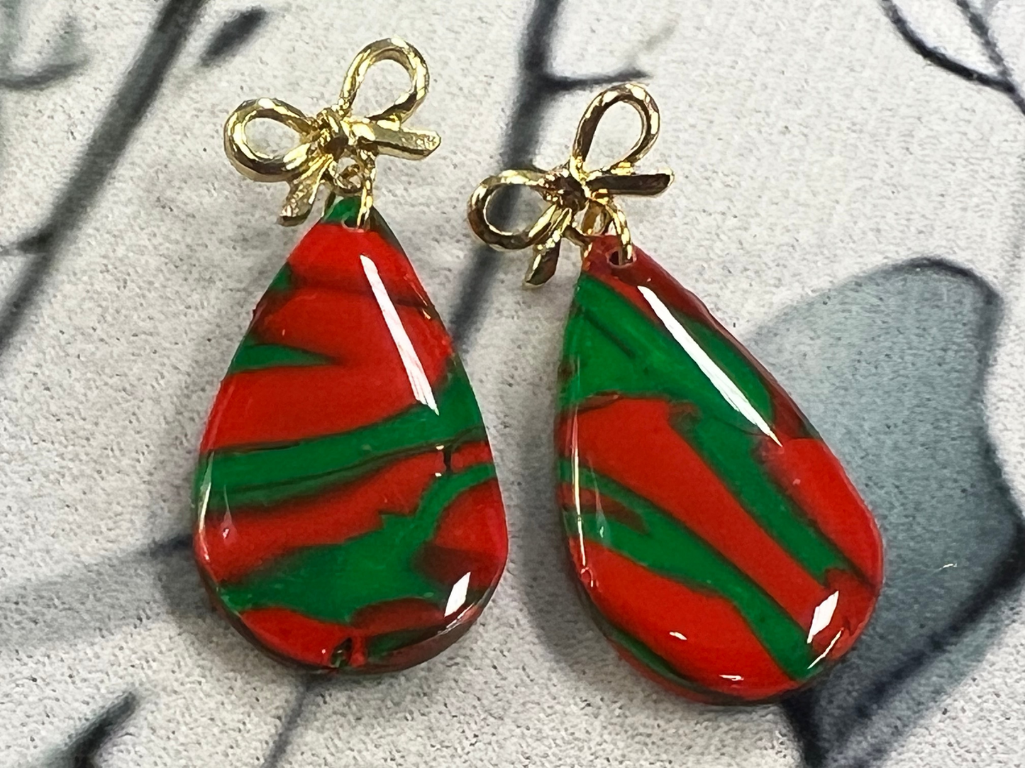 Red & Green Marbled Teardrop Earrings